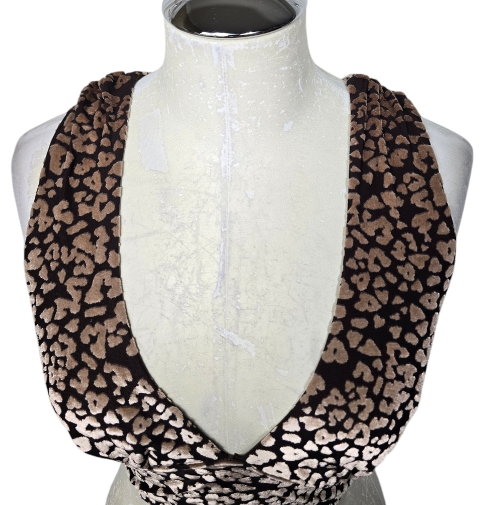 NWT Urban Outfitters Animal Print V Neck Crop Top M - Picture 2 of 9